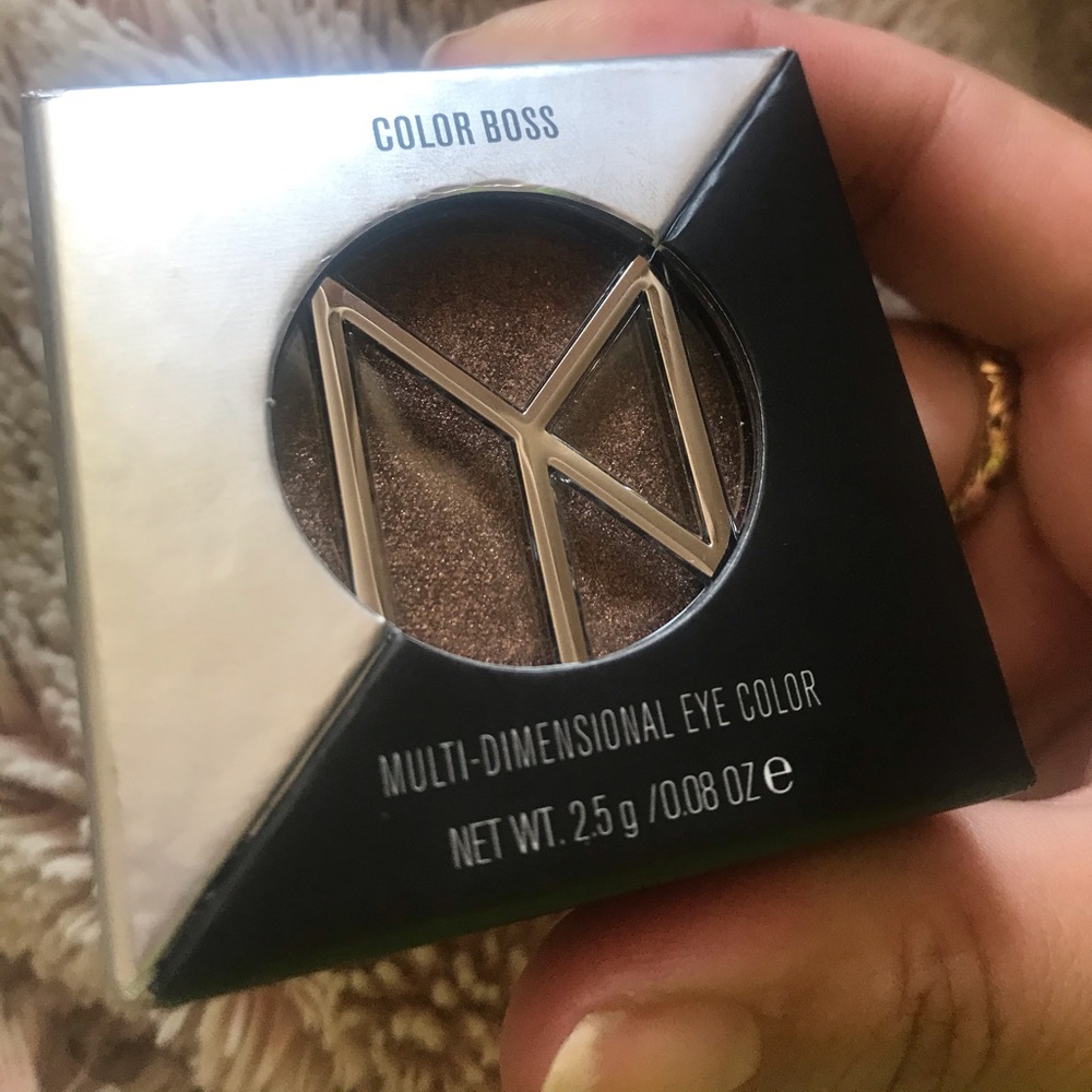 IL MAKIAGE Color boss eyeshadow